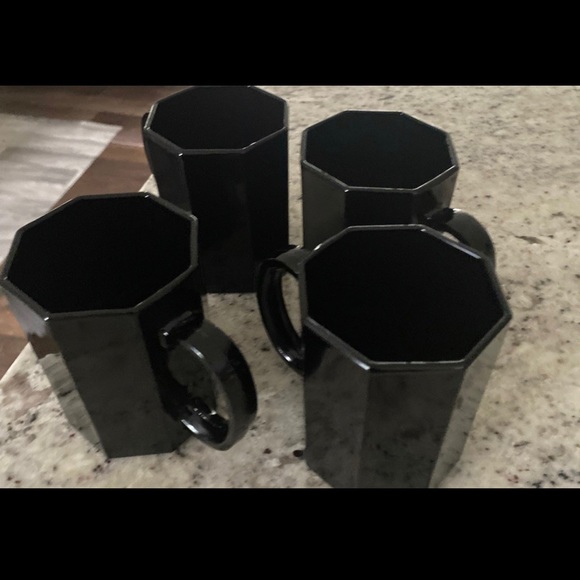 Set of 8 vintage Arcoroc black mugs - Picture 1 of 1